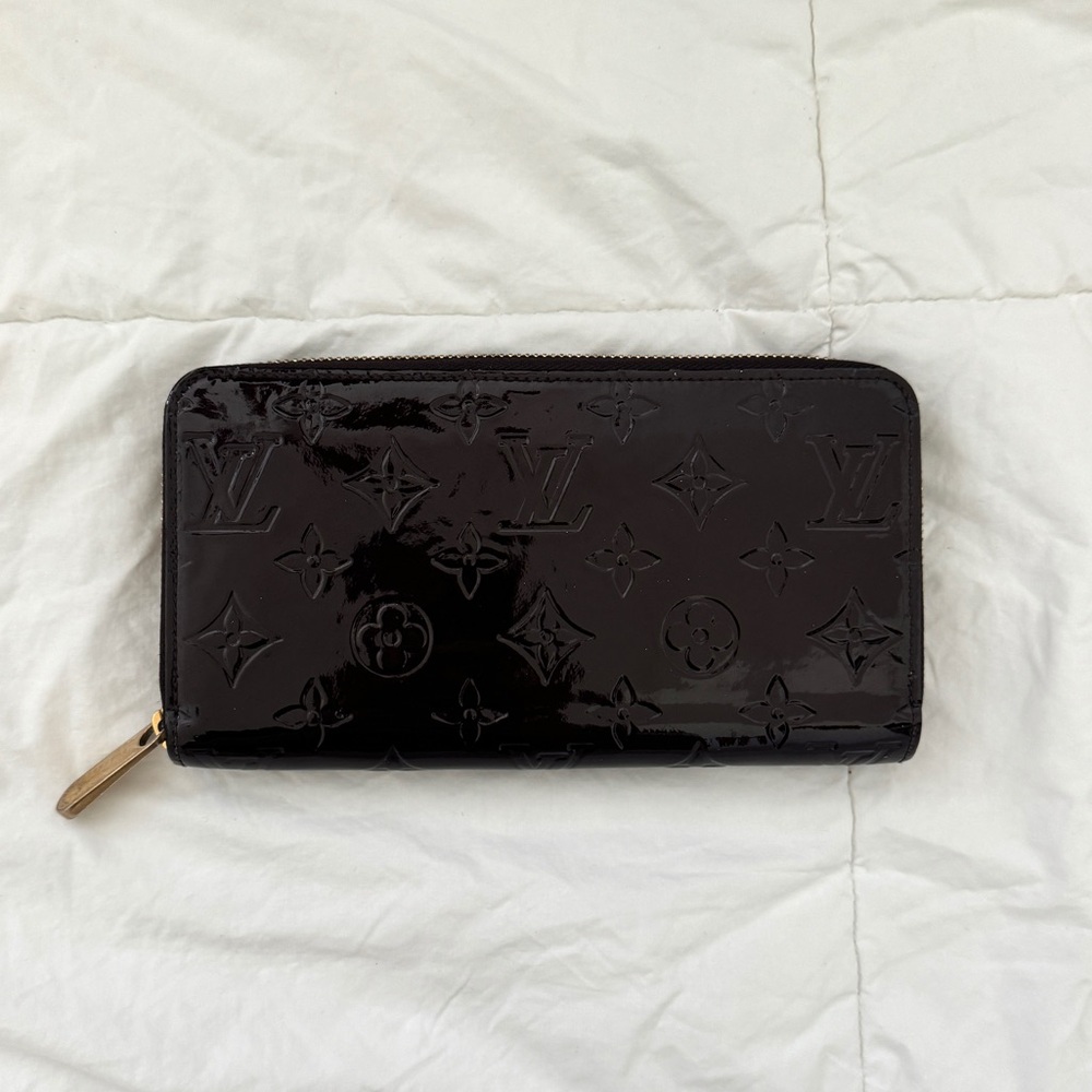 Louis Vuitton Vernis Zippy Wallet Amarante Deep Brown with Gold Hardware
